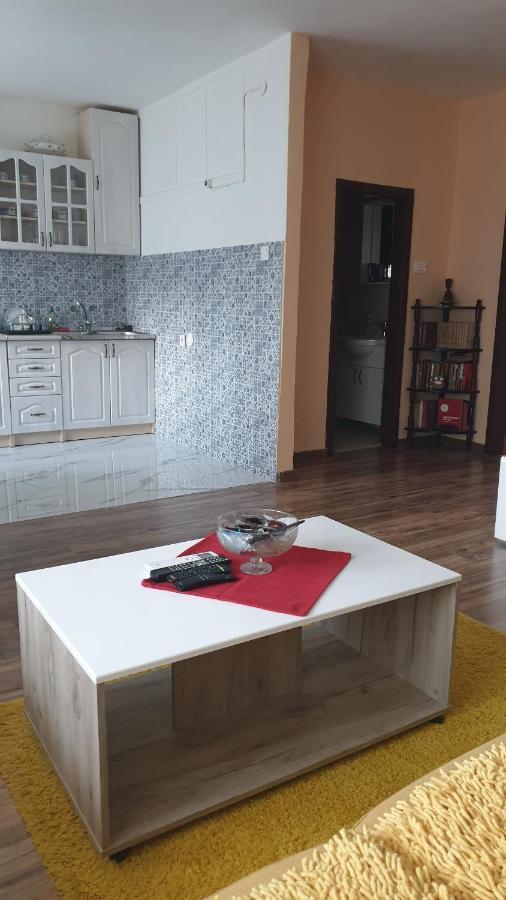 Apartment Vrbisao เซทินเจ ภายนอก รูปภาพ
